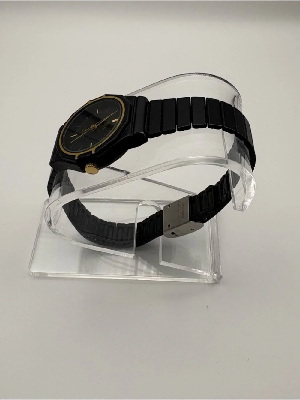 Vintage Lorus Women's Quartz V236-0170‎ Black Tone Watch Gold Tone Bezel